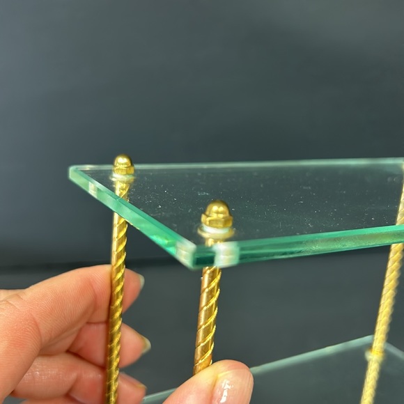 Vintage 6 x 3 x 7 “ small 3 shelve  glass and brass miniature display rack - Picture 6 of 8